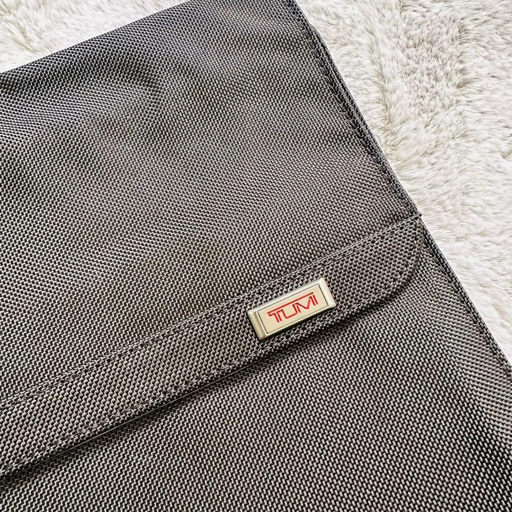 Tumi welded laptop